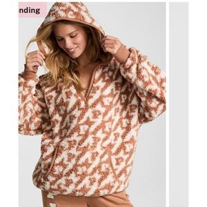 VICTORIA'S SECRET cozy fleece pullover sherpa hoodie white shell & toffee NEW MD